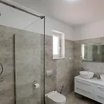 Haus In Mit Privatem Pool By Interhome * Pinezići