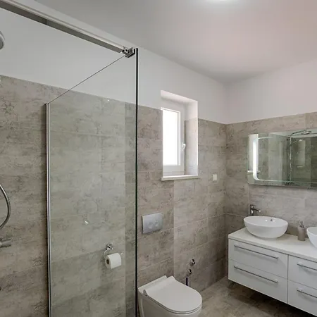 Haus In Mit Privatem Pool By Interhome * Pinezići
