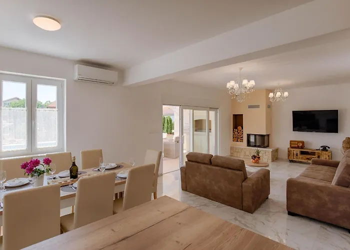 Holiday home Haus In Mit Privatem Pool By Interhome Pinezici (Krk)
