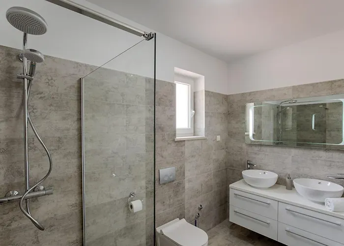 Haus In Mit Privatem Pool By Interhome * Pinezici (Krk)