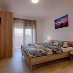 Haus In Mit Privatem Pool By Interhome Prázdninový dům Pinezići