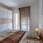 Haus In Mit Privatem Pool By Interhome 度假居 *